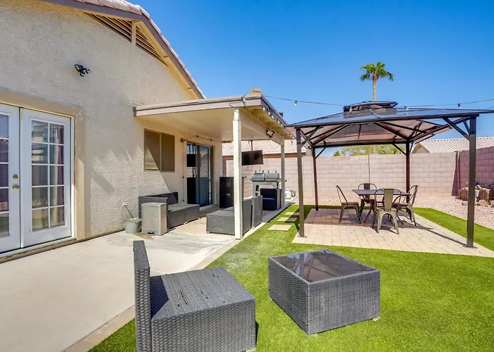 Holiday home 4 Mi To State Farm Stadium Avondale Home With Patio