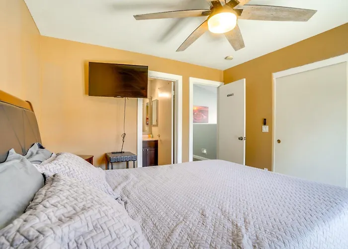 4 Mi To State Farm Stadium Avondale Home With Patio * Avondale