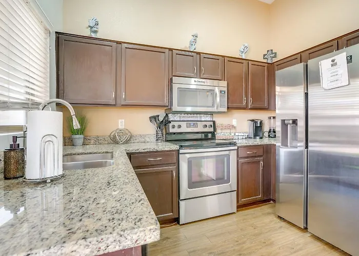 4 Mi To State Farm Stadium Avondale Home With Patio