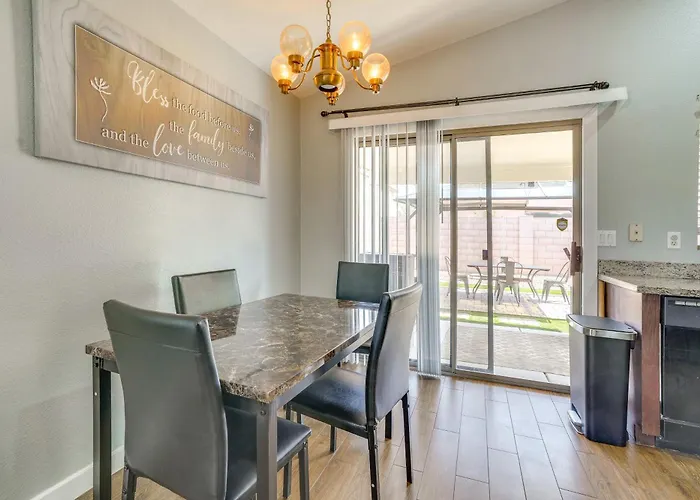 4 Mi To State Farm Stadium Avondale Home With Patio * Avondale